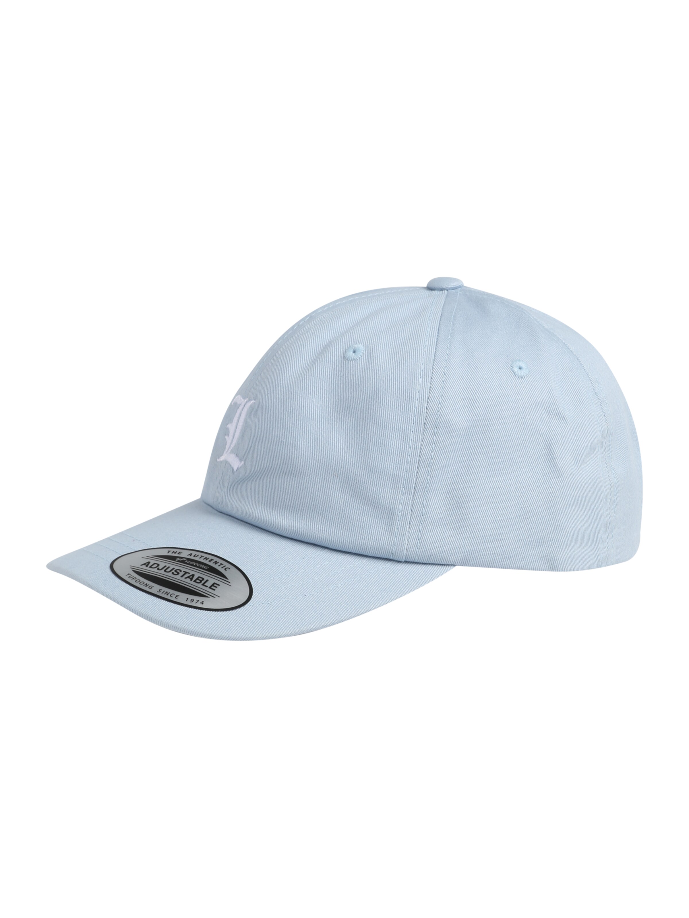 Urban Classics Cap in Blue: front