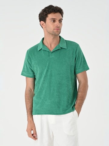 Antioch Shirt in Green: front