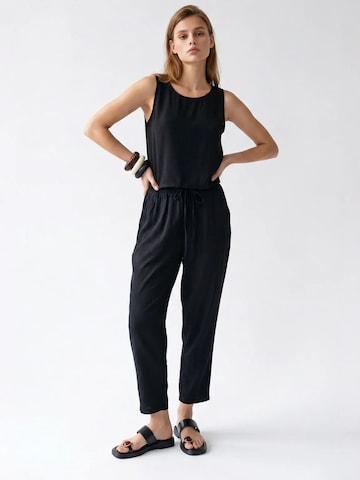 Tuta jumpsuit di MixRay in nero: frontale