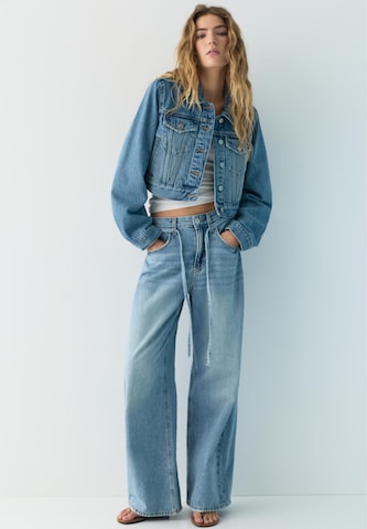 Geacă de primăvară-toamnă de la Pull&Bear pe albastru