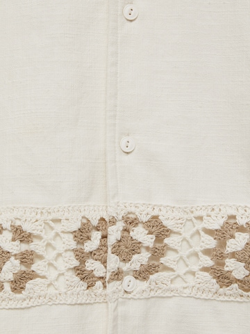 Pull&Bear Comfort Fit Paita värissä valkoinen