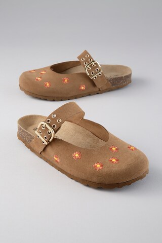 Aniston Mules in Brown