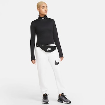 Nike Sportswear Fanny Pack in Black