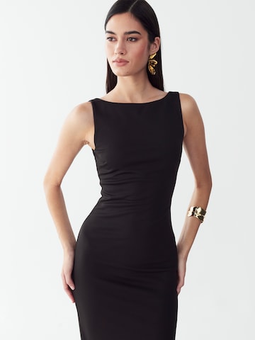 St MRLO - Vestido 'DEA' en negro