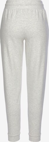 Coupe slim Pantalon BENCH en gris