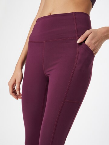 Girlfriend Collective Skinny Sporthose in Rot