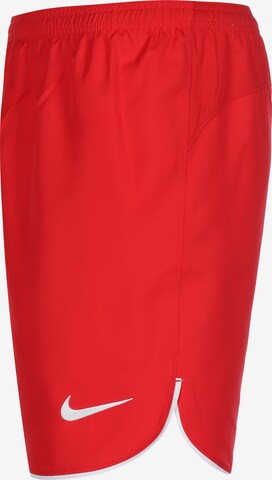 NIKE Loosefit Sportbroek in Rood