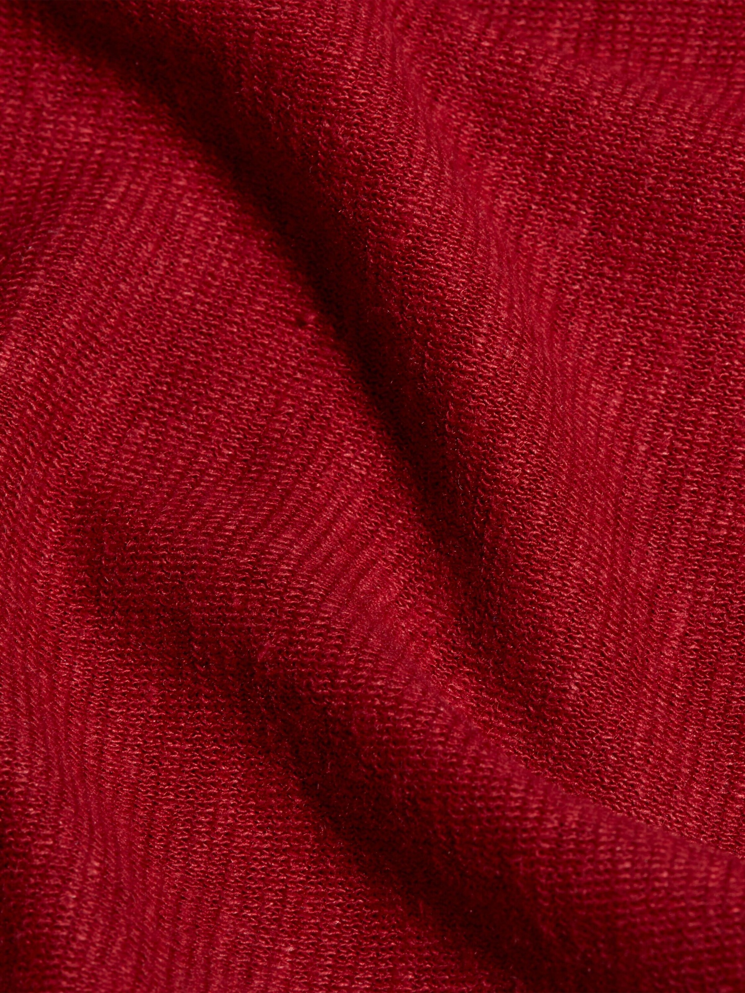 MAMMUT Performance Shirt in Red