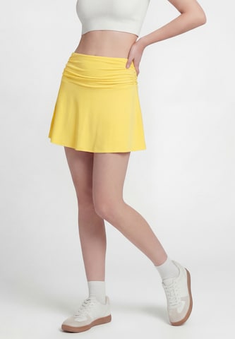 MYMO - Falda en amarillo: frente