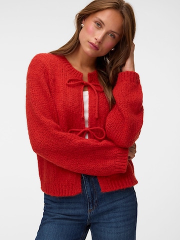VERO MODA Gebreid vest in Rood: voorkant