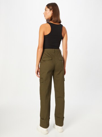 Gina Tricot Regular Cargobroek 'Mona' in Groen