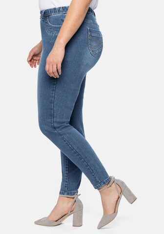 SHEEGO Skinny Jegginsy w kolorze niebieski