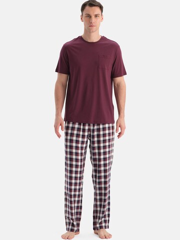 Dagi - Pijama largo en rojo: frente
