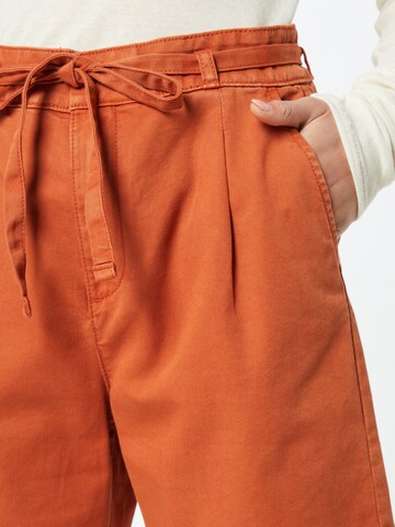 Loosefit Pantaloni con pieghe di ESPRIT in marrone