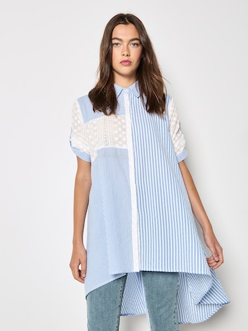 Chemisier Apricot en bleu