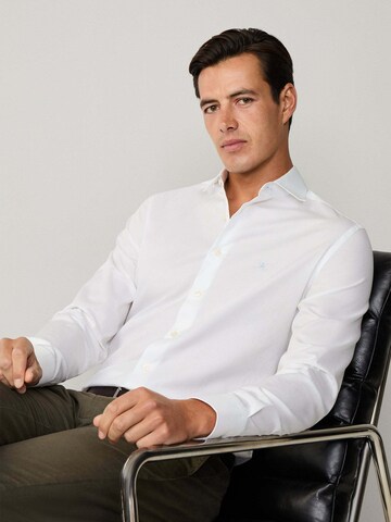 Coupe regular Chemise 'Magic' Hackett London en blanc