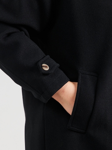 Noisy May Curve Between-Seasons Coat in Black