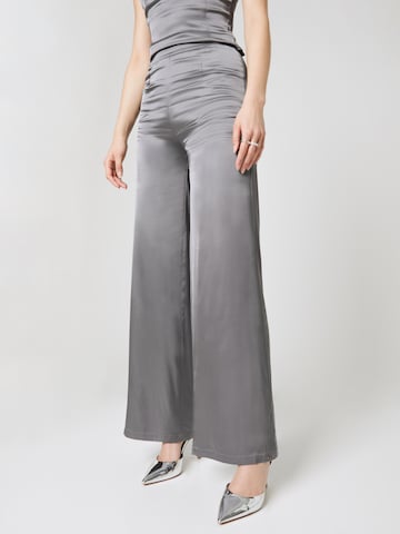 LENI KLUM x ABOUT YOU Wide leg Pants 'Kira' in Grey: front