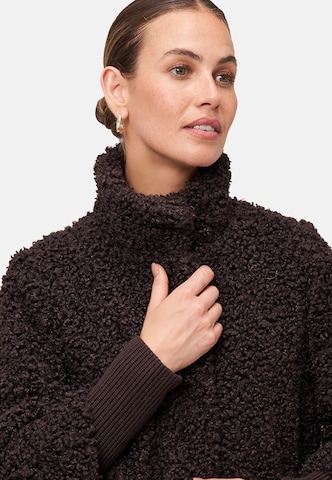 zero Between-seasons coat in Brown
