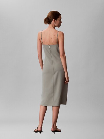 Robe Calvin Klein en gris