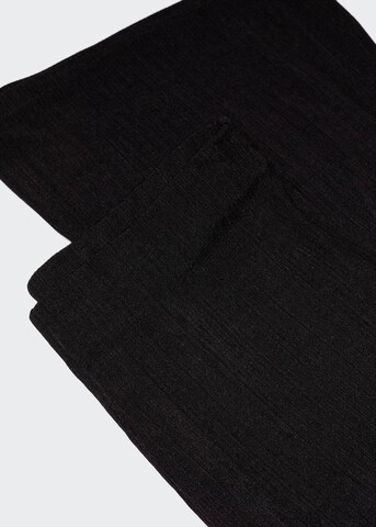 MANGO Rozkloszowany krój Spodnie 'bilma' w kolorze czarny