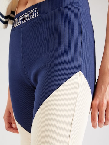 Tommy Jeans Skinny Shorts 'GAME DAY' in Blau