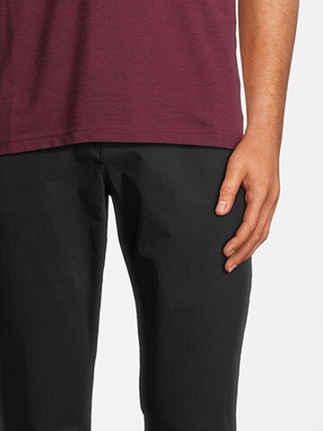 Slimfit Pantaloni chino di AÉROPOSTALE in nero