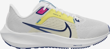 Chaussure de course 'Pegasus 40' NIKE en blanc