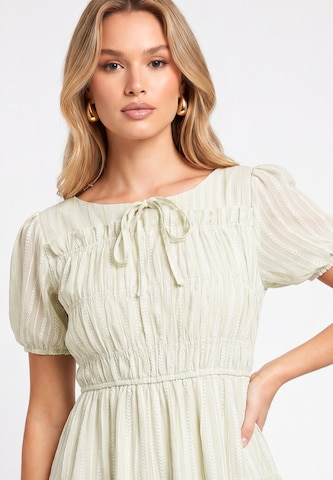 Robe faina en vert