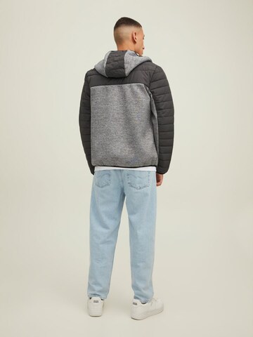 Giacca di mezza stagione 'Berg' di JACK & JONES in grigio