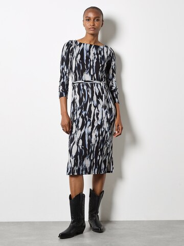 Robe ' ' Apricot en bleu : devant