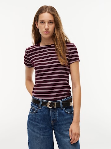 Tommy Jeans - Camiseta 'ESSENTIAL' en rojo: frente