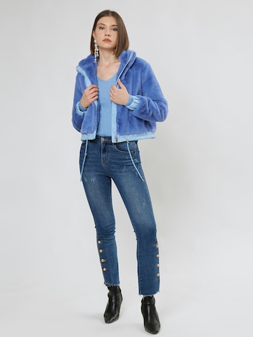 Influencer Tussenjas in Blauw