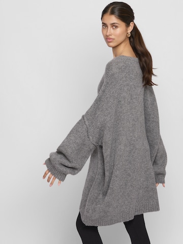 Lilavie Strickpullover ' Vanii ' in Grau