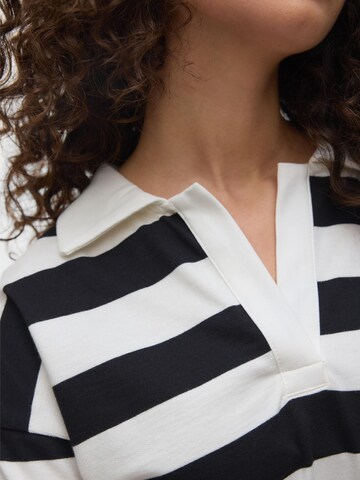 T-shirt 'SNCleo' VERO MODA en noir