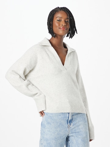 Monki Пуловер в бяло: отпред