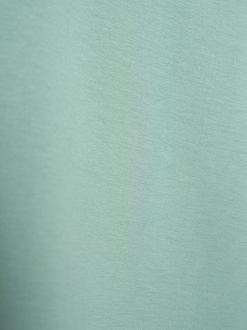 Sweat-shirt 'M1203' Figl en vert
