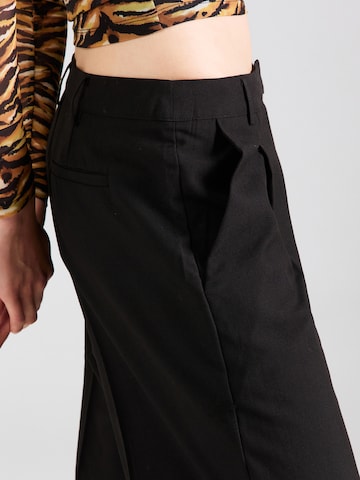 BRAVE SOUL Wide leg Trousers with creases in Black