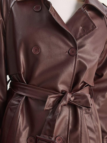 Cappotto di mezza stagione di Bianco Lucci in rosso