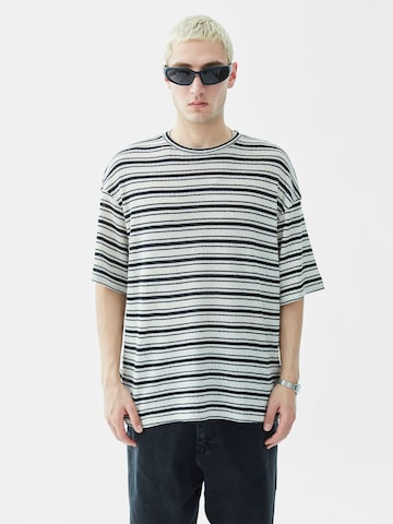 VAMOS CLO Shirt 'Calibrachoa' in Black: front