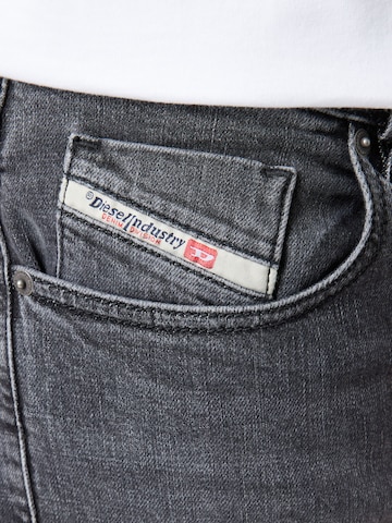 regular Jeans 'D-STRUKT' di DIESEL in grigio