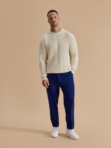 Regular Pantaloni cu dungă 'Bjarne' de la DAN FOX APPAREL pe albastru