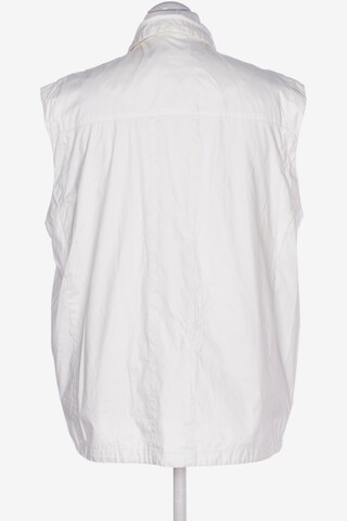 Madeleine Vest in 4XL in White