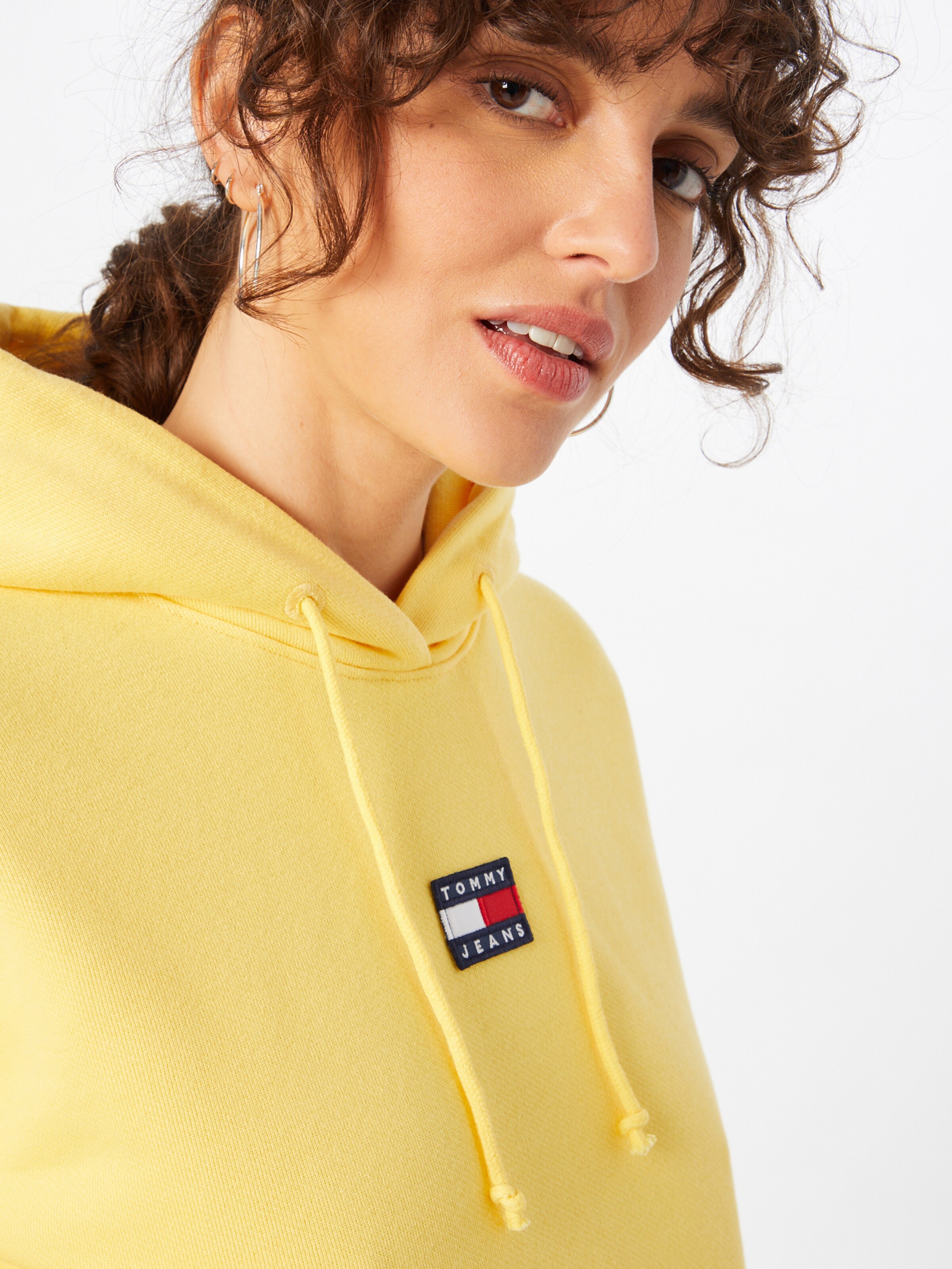 Tommy Jeans Sweatshirt in Yellow 