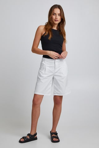 PULZ Jeans Wide Leg Bundfaltenhose 'ROSITA' in Weiß