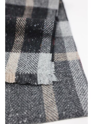 Real Guys Scarf in Black