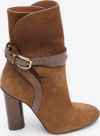 Gucci Dress Boots in 37 in Brown: front
