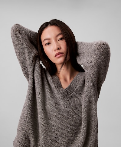 Calvin Klein Jeans Pull-over en gris foncé, Vue avec produit