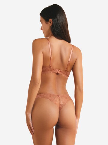 String ' PERSIENNE ' di ETAM in bronzo