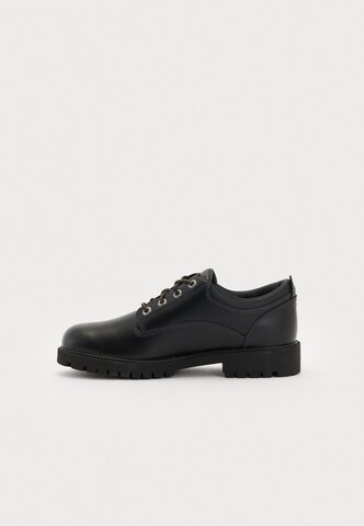 Scarpa stringata 'HERITAGE' di TIMBERLAND in nero